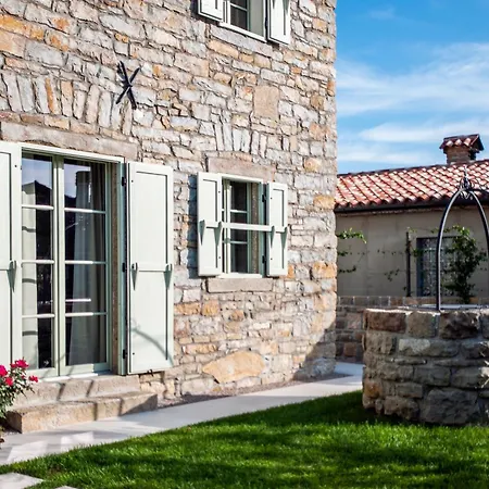 Hisa Marija Zgornje Skofije