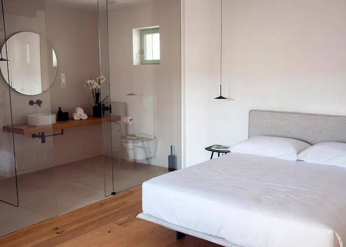 Hisa Marija * Zgornje Skofije