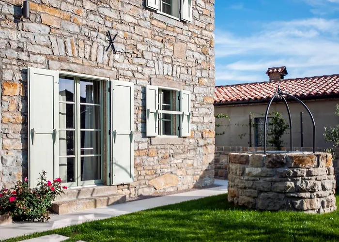 Hisa Marija Zgornje Skofije